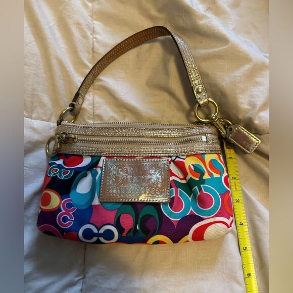 Coach Poppy Pop C Glam Wristlet bright fun print Gold accents leather preloved - Picture 4 of 10